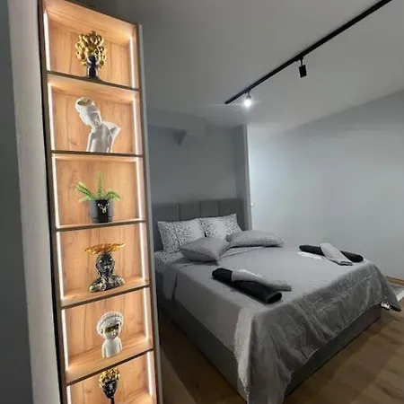 Luxury 2